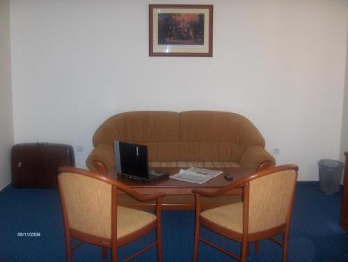 Panzio Sissi Hotell Gödöllő Exteriör bild